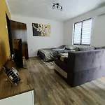 Ivezic Apartman *
